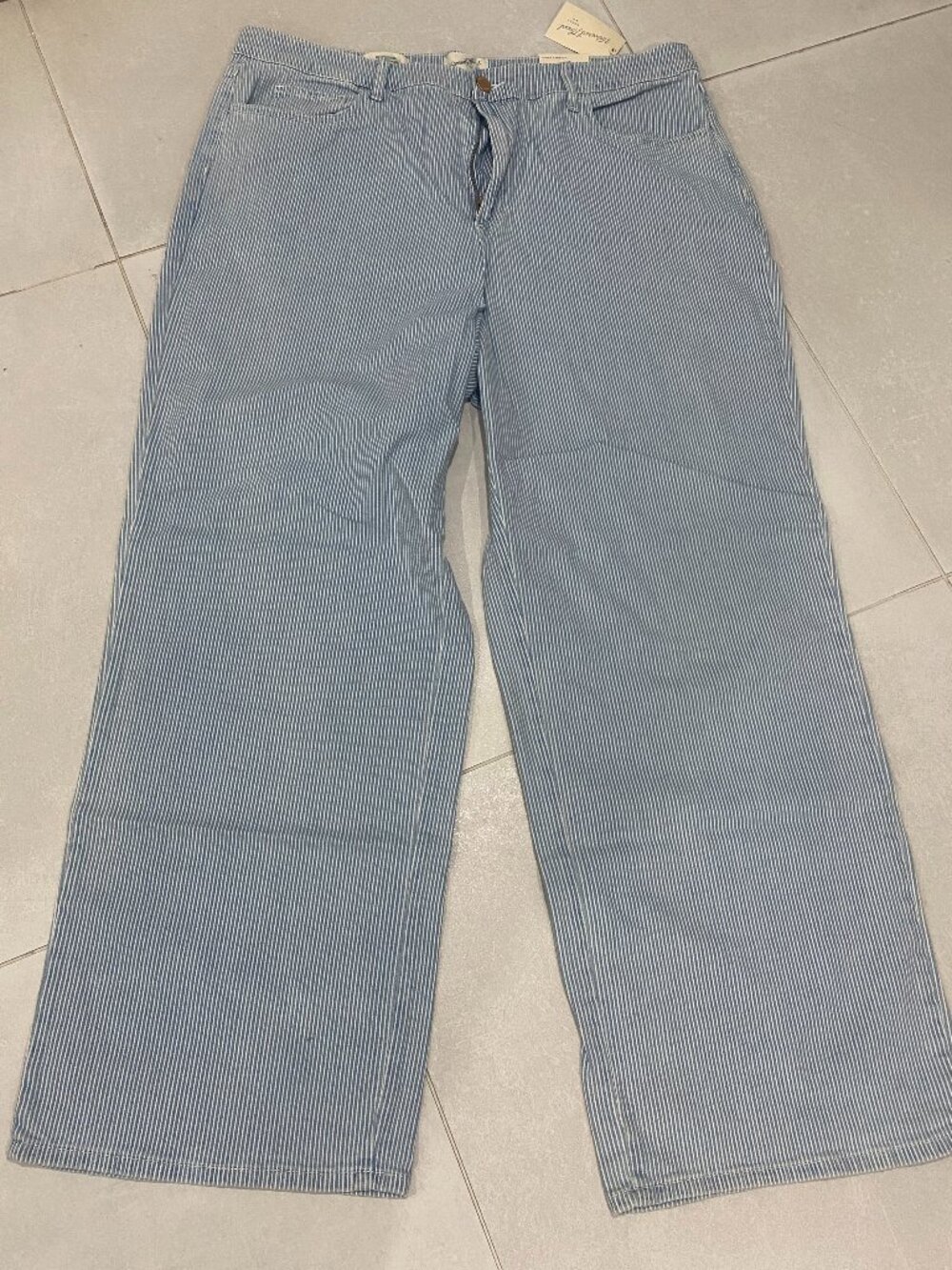 Universal Thread Pinstripe Relaxed Wide Leg Jeans - 17 - NWT